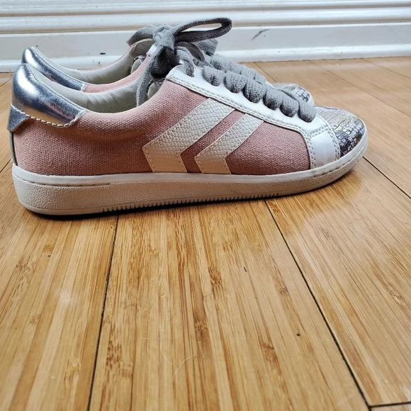 Dolce Vita Pink Snake Print Sneakers Size 6M - Picture 4 of 9